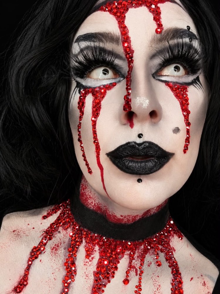Bloedtranen look, gemaakt door Debsgrime
